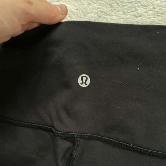 Lululemon Wunder Under Leggings - Picture 4 of 5